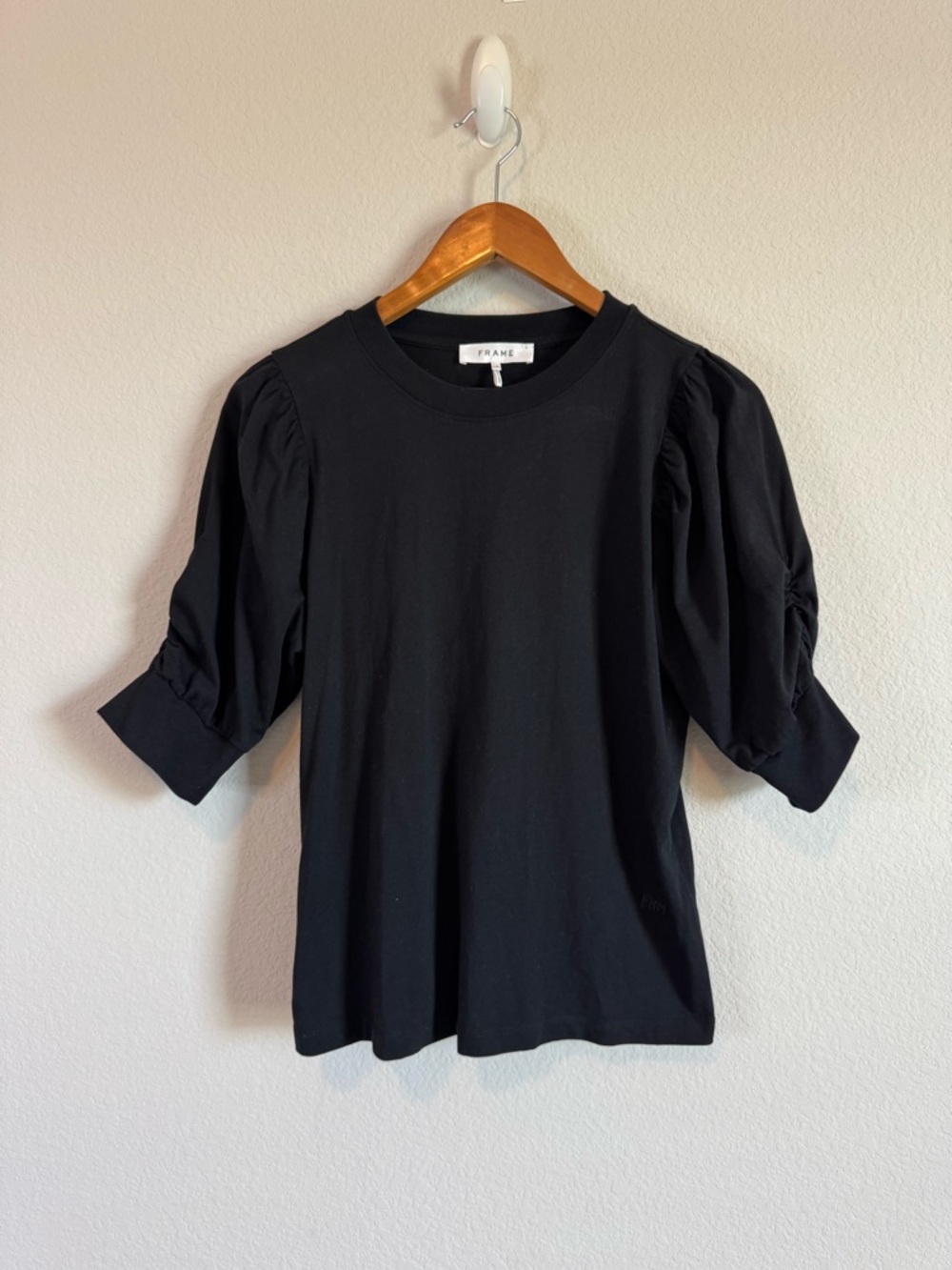 FRAME Women's Noir Black Frankie Puff Sleeve Tee Organic Cotton Size Large